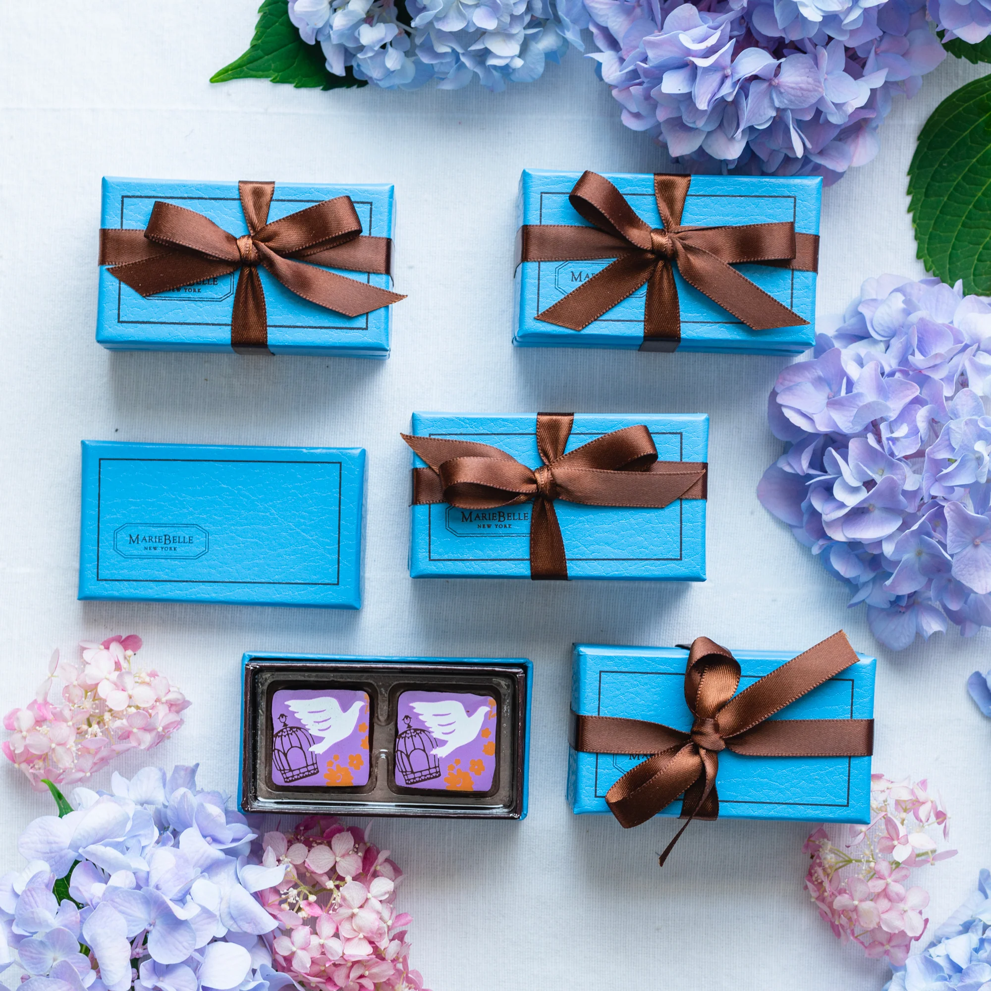 2pc Chocolate Ganache Blue Party Favor Box - Image 3